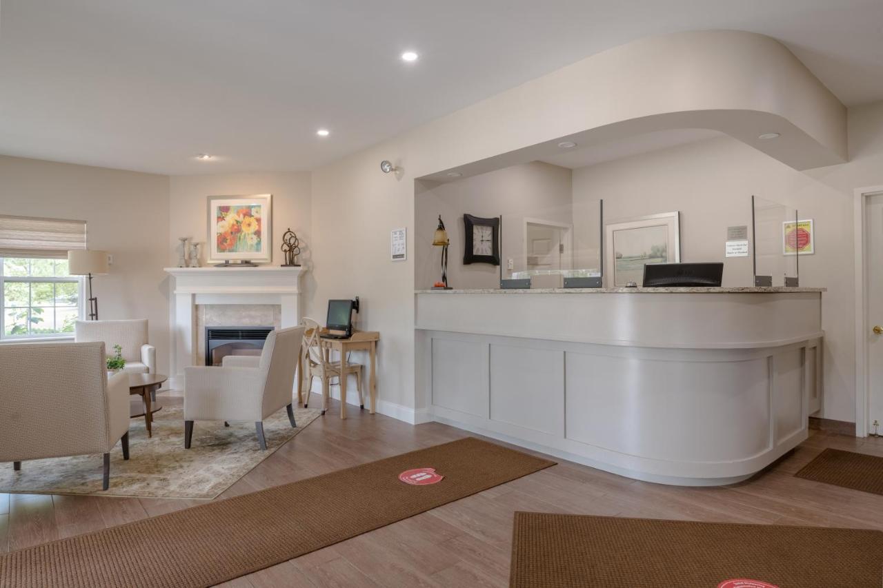 Amsterdam Inn & Suites Sussex Luaran gambar