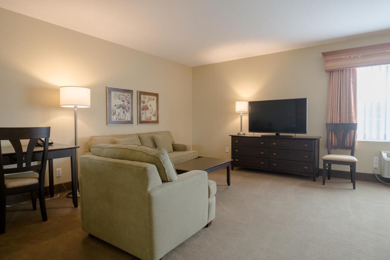 Amsterdam Inn & Suites Sussex Luaran gambar