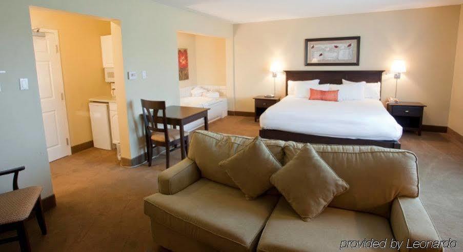 Amsterdam Inn & Suites Sussex Luaran gambar